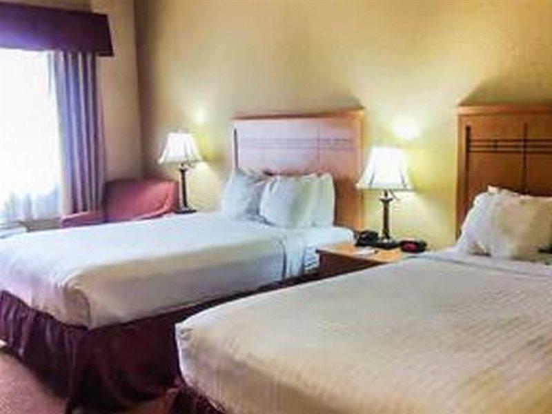 Hotel Baymont By Wyndham Cuero Extérieur photo
