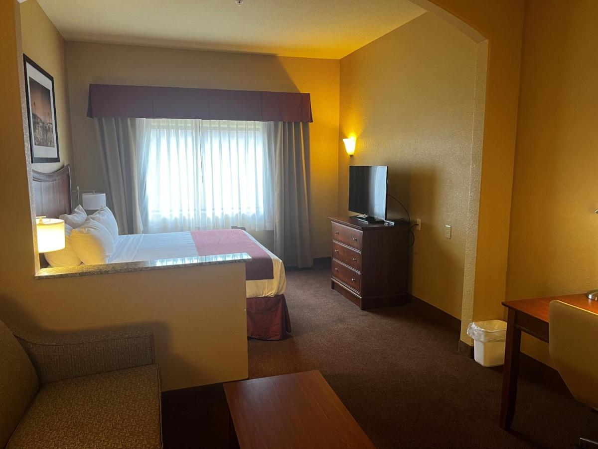 Hotel Baymont By Wyndham Cuero Extérieur photo