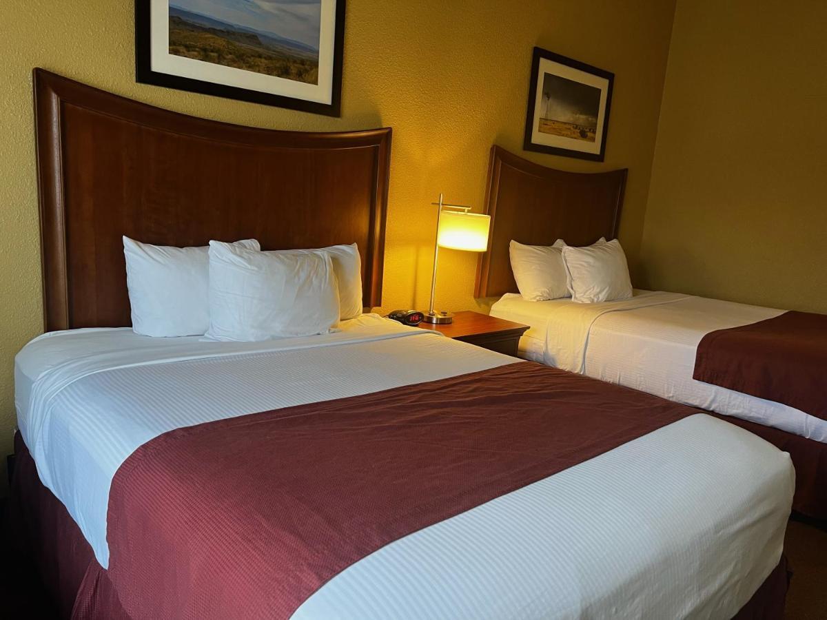 Hotel Baymont By Wyndham Cuero Extérieur photo