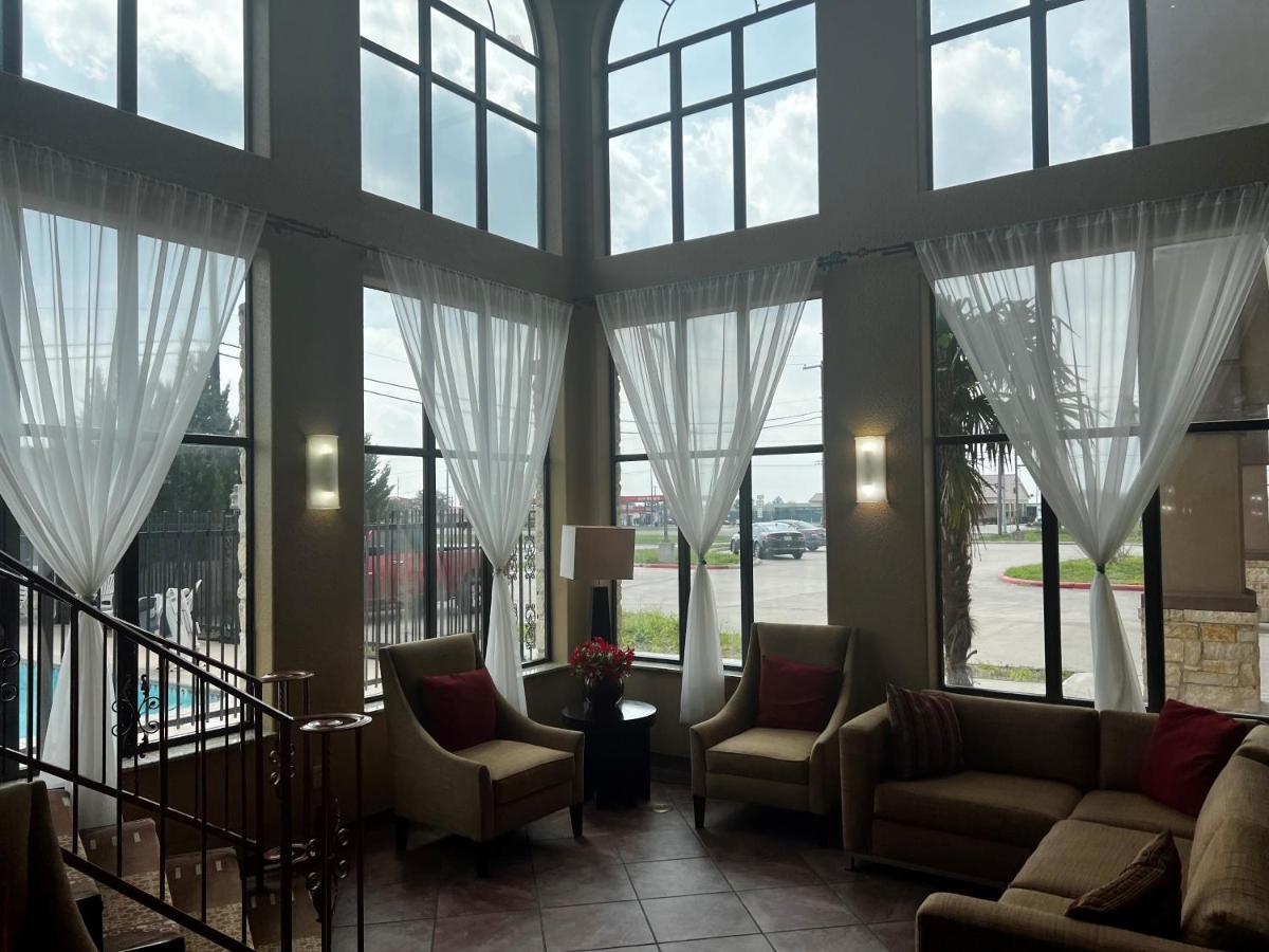 Hotel Baymont By Wyndham Cuero Extérieur photo